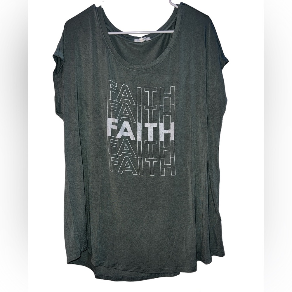 Maurices Faith Tee, size XL